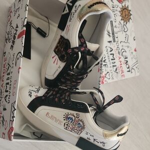 Dolce & Gabbana Women's White 'Love' Low-Top Sneakers